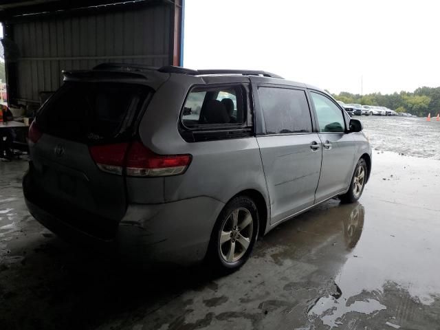 2011 Toyota Sienna LE