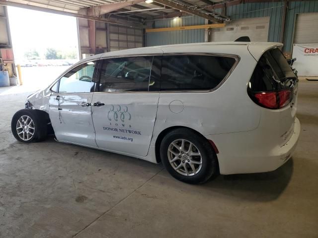 2024 Chrysler Voyager LX