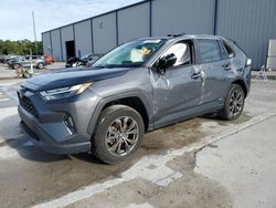 Carros salvage para piezas a la venta en subasta: 2022 Toyota Rav4 XLE Premium