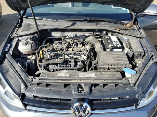 2016 Volkswagen Golf Sportwagen S