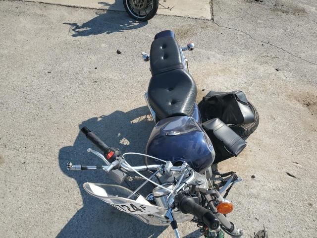 2003 Suzuki GZ250