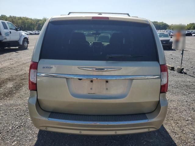 2011 Chrysler Town & Country Touring L