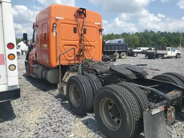 2013 Freightliner Cascadia 125