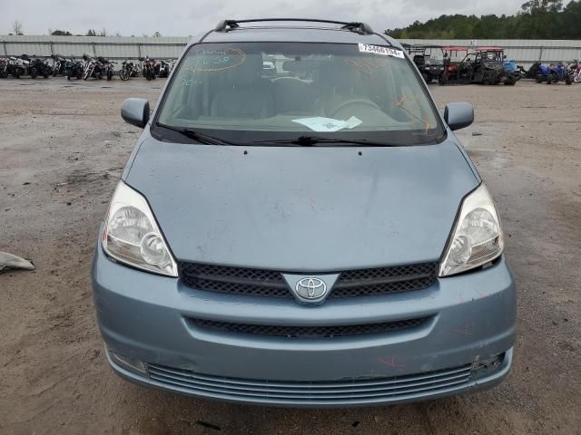 2004 Toyota Sienna XLE