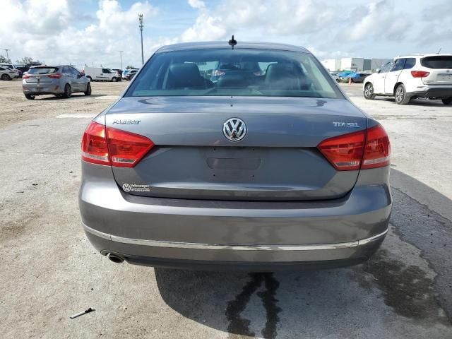 2013 Volkswagen Passat SEL