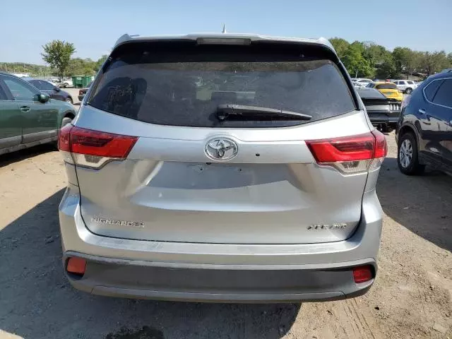 2019 Toyota Highlander SE