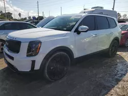 Carros dañados por inundaciones a la venta en subasta: 2022 KIA Telluride SX