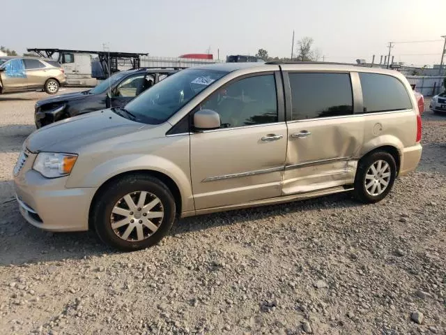 2016 Chrysler Town & Country Touring