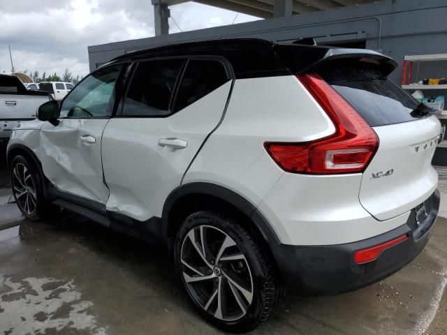 2021 Volvo XC40 T5 R-Design