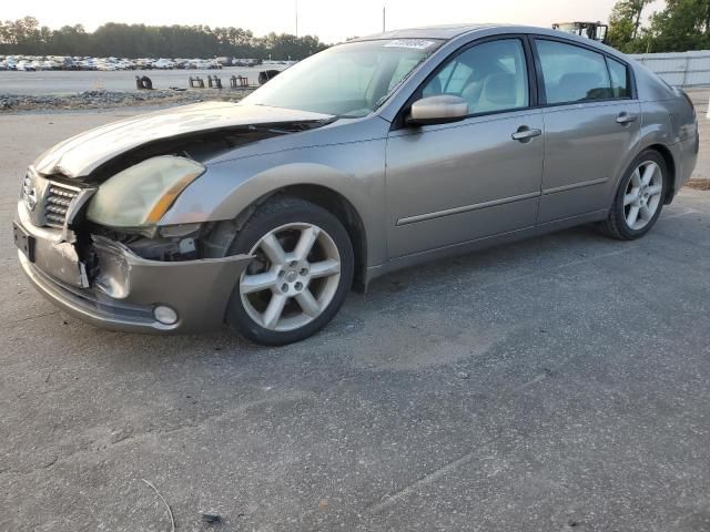 2004 Nissan Maxima SE