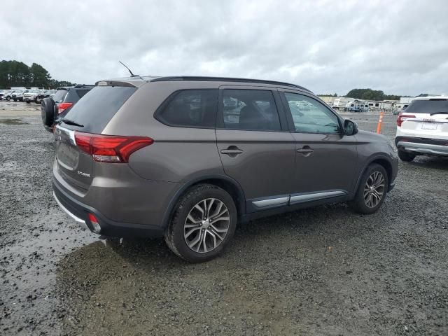 2016 Mitsubishi Outlander SE