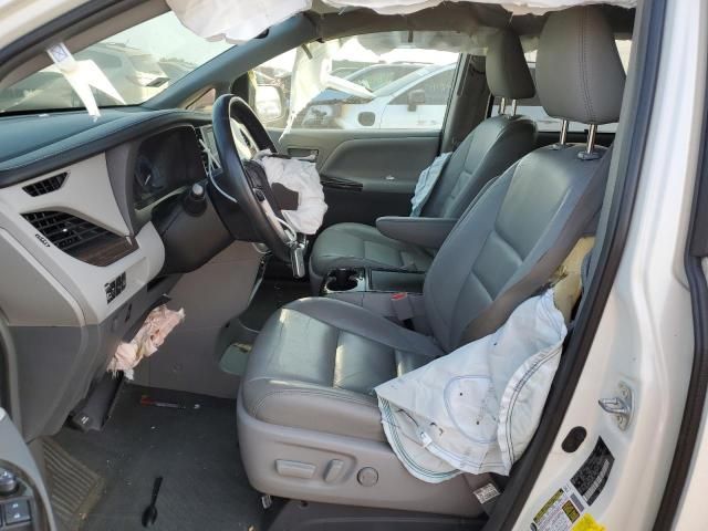 2016 Toyota Sienna XLE