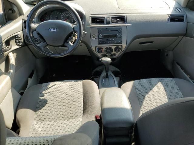 2005 Ford Focus ZX4