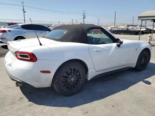 2018 Fiat 124 Spider Classica