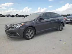 Hyundai Sonata Vehiculos salvage en venta: 2017 Hyundai Sonata SE