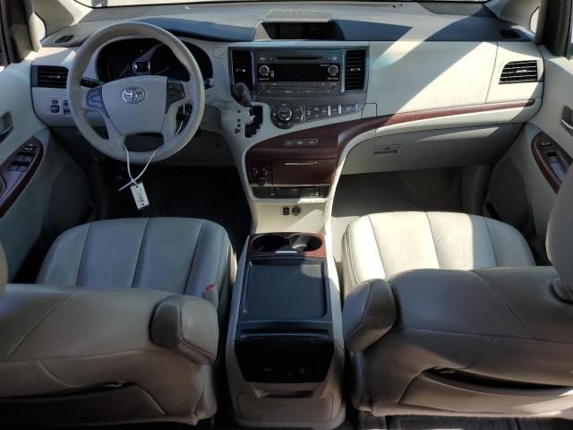 2011 Toyota Sienna XLE