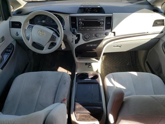 2011 Toyota Sienna LE