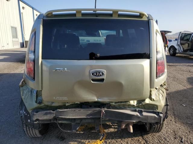 2010 KIA Soul +