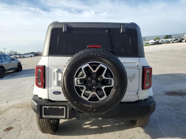 2024 Ford Bronco Outer Banks