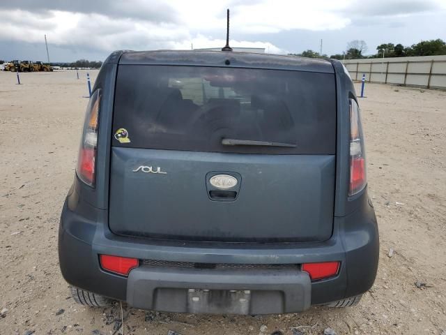 2011 KIA Soul +