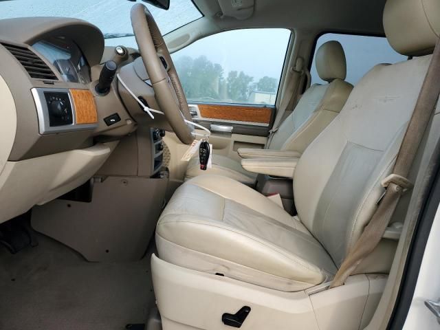 2009 Chrysler Town & Country Limited