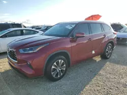 Salvage cars for sale at Arcadia, FL auction: 2021 Toyota Highlander XLE