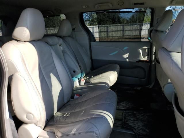 2014 Toyota Sienna XLE