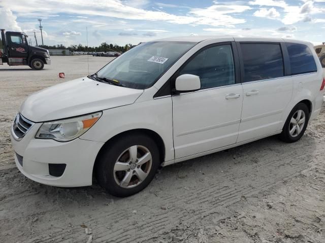 2010 Volkswagen Routan SE