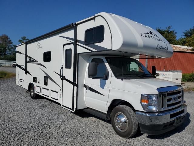 2023 Ford Econoline E450 Super Duty Cutaway Van