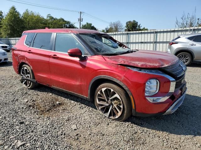 2022 Mitsubishi Outlander SE