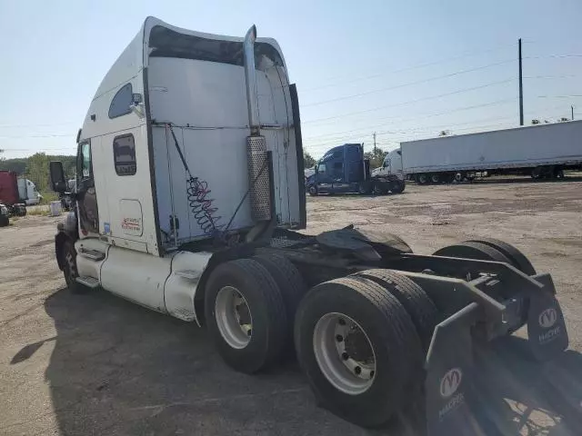 2003 Kenworth Construction T2000