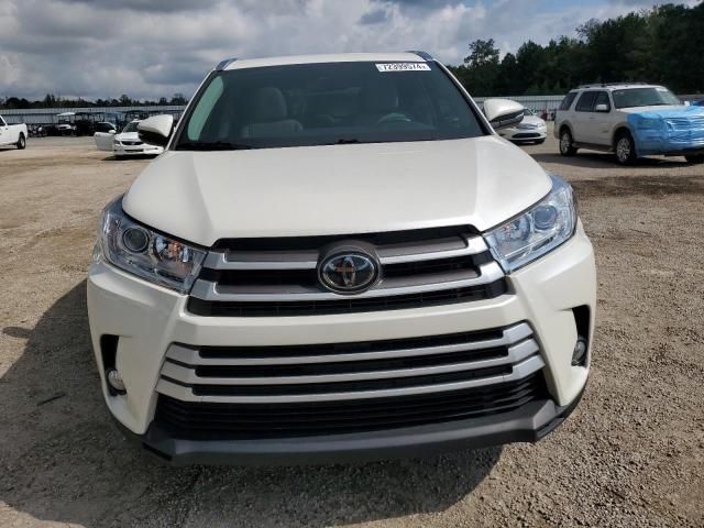 2019 Toyota Highlander SE