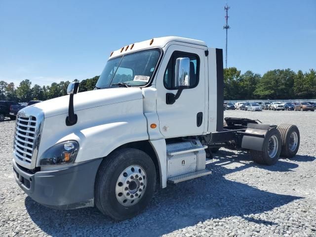 2018 Freightliner Cascadia 125