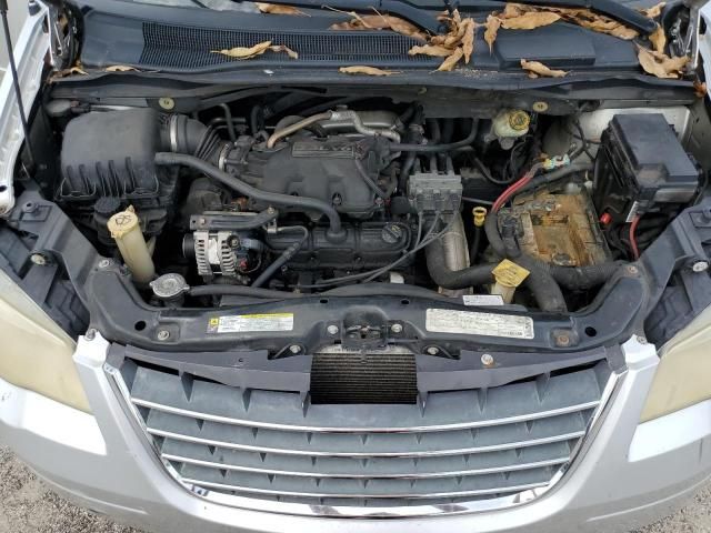 2009 Chrysler Town & Country LX