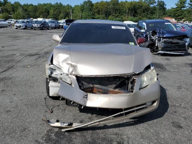 2005 Toyota Avalon XL