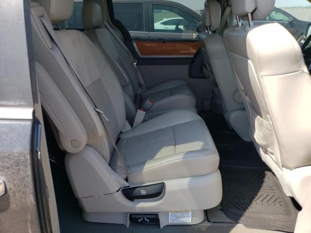 2010 Chrysler Town & Country Limited