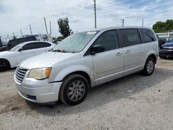 2009 Chrysler Town & Country LX en venta en Miami, FL