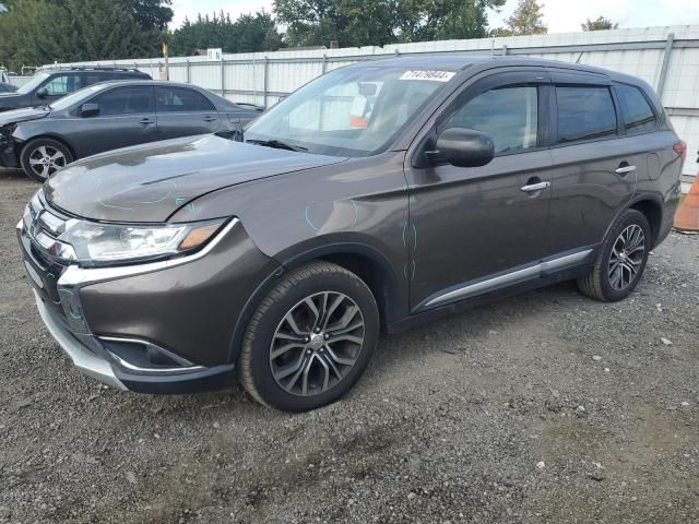 2016 Mitsubishi Outlander SE