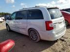 2016 Chrysler Town & Country Touring L