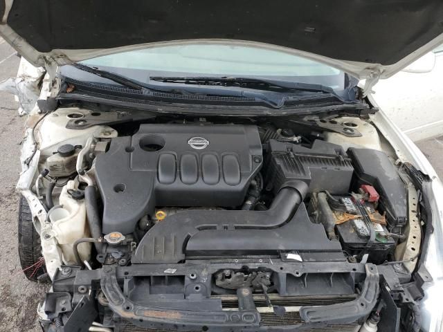 2010 Nissan Altima Base