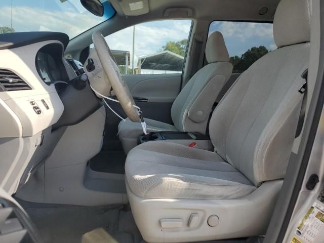 2011 Toyota Sienna LE