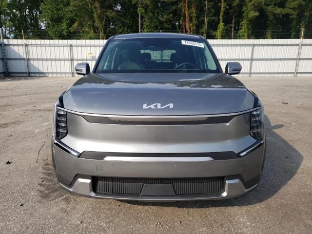 2024 KIA EV9 Light