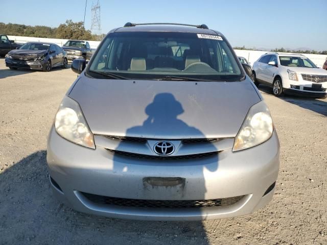 2009 Toyota Sienna CE