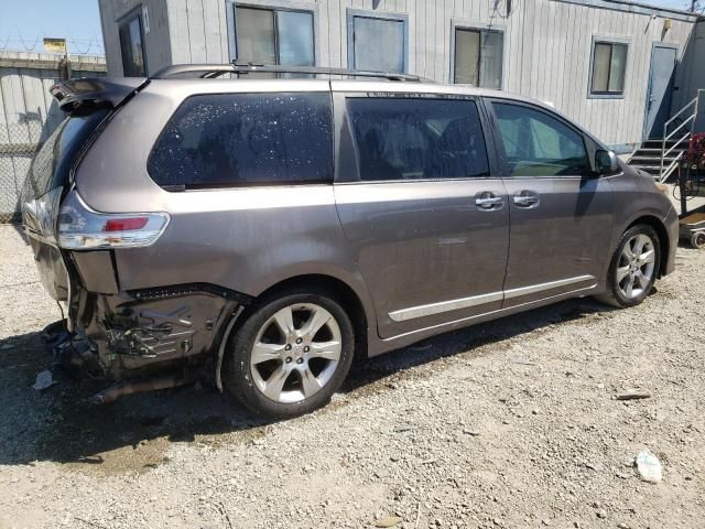 2013 Toyota Sienna Sport