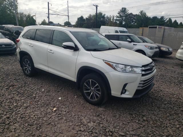 2019 Toyota Highlander SE