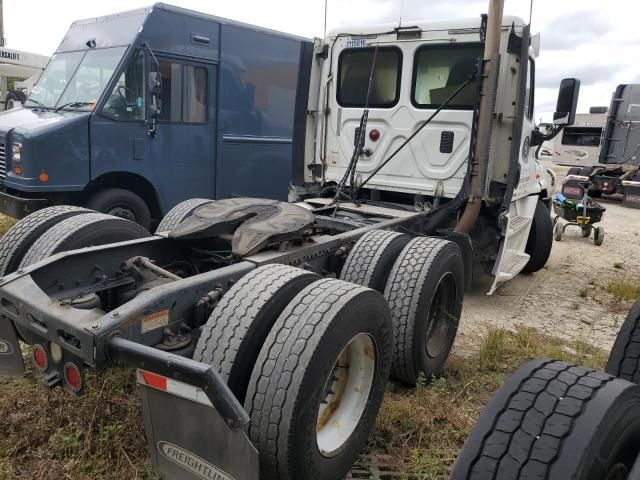 2014 Freightliner Cascadia 125