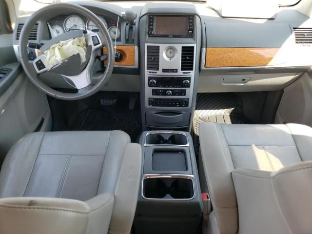 2010 Chrysler Town & Country Limited