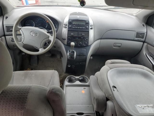 2006 Toyota Sienna CE