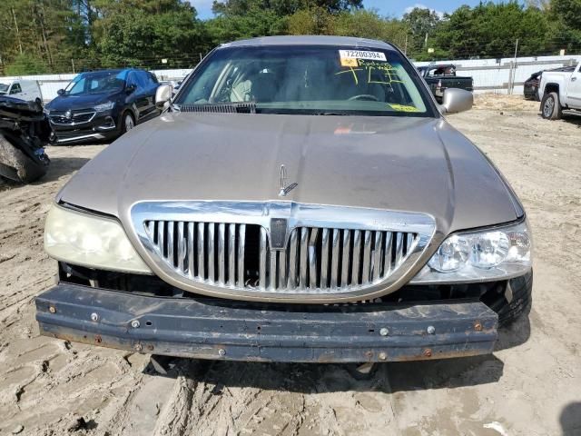 2003 Lincoln Town Car Executive