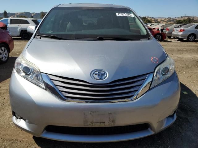 2016 Toyota Sienna XLE